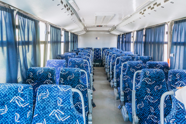 interior de asientos de autobus 